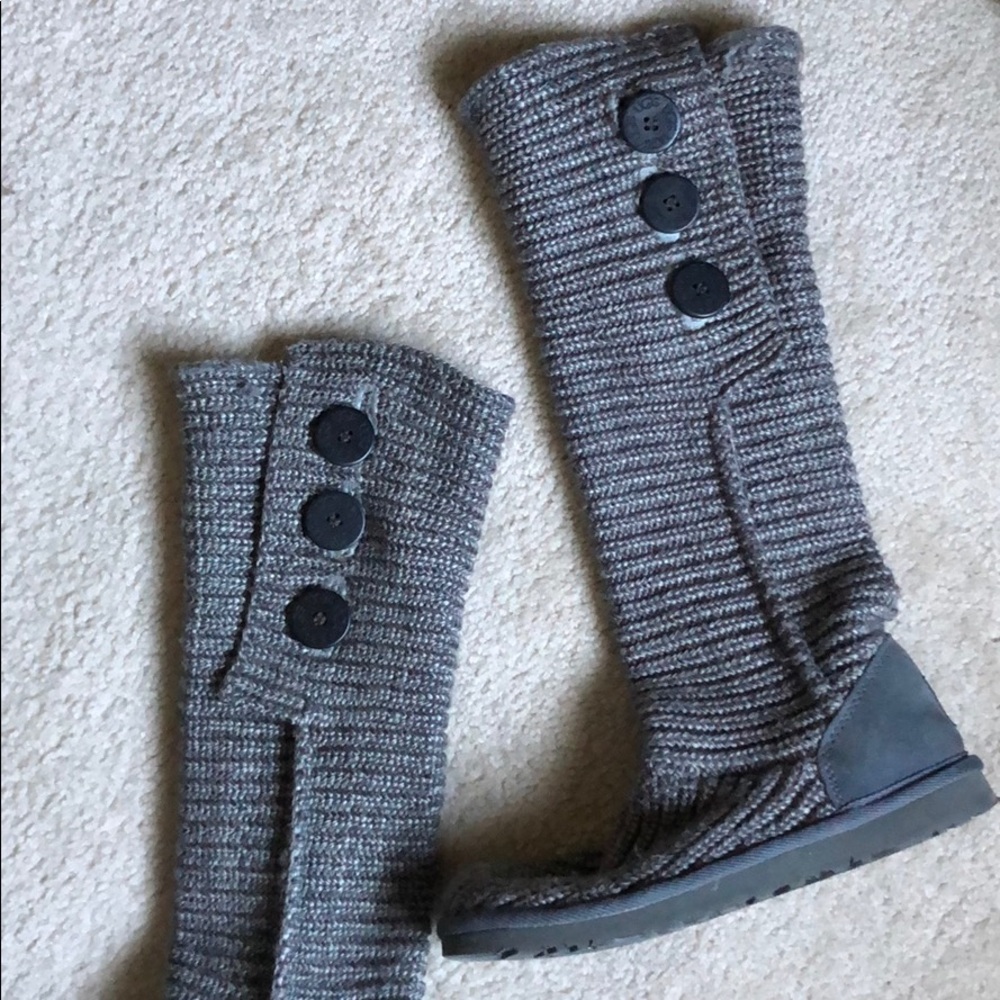 UGG classic cardy button detailed knit boot - Picture 7 of 7